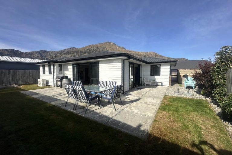 Photo of property in 5 Violet Way, Lower Shotover, Queenstown, 9304