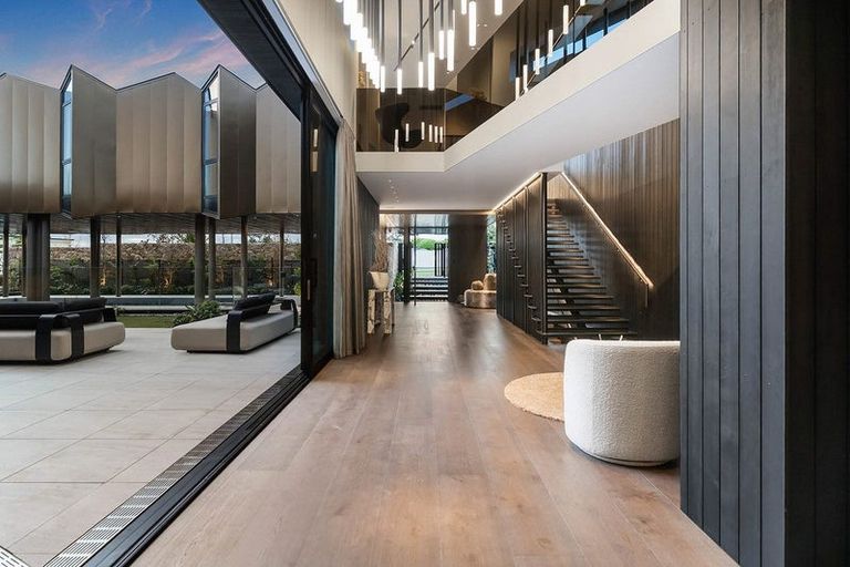 Photo of property in 32 Tuhaere Street, Orakei, Auckland, 1071