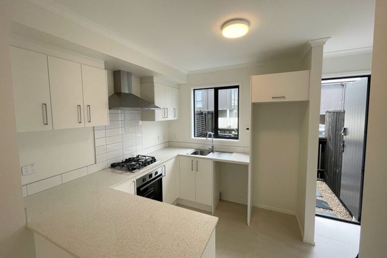 Photo of property in 63 Manarini Road, Westgate, Auckland, 0614