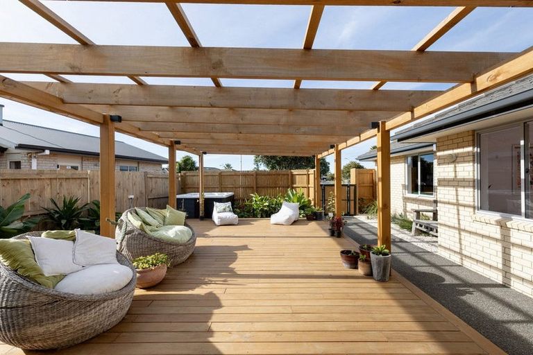 Photo of property in 17 Golden Courie Close, Papamoa Beach, Papamoa, 3118