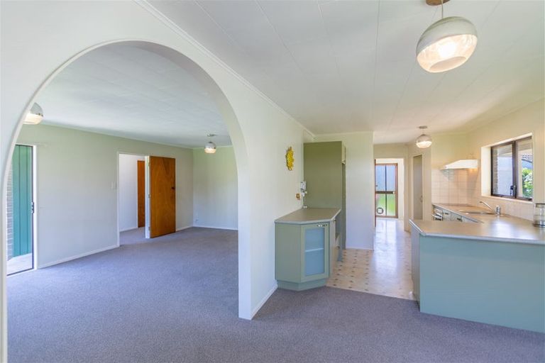 Photo of property in 46 Spriggs Crescent, Greenmeadows, Napier, 4112