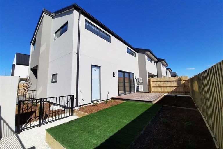 Photo of property in 1/45 Division Street, Riccarton, Christchurch, 8041