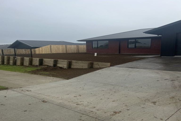 Photo of property in 2 Jourdain Place, Kihikihi, Te Awamutu, 3800