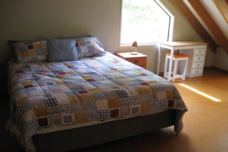 Photo of property in 14 Sandy Bay Road, Black Rock, Picton, 7282