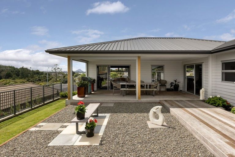Photo of property in 111 Oteki Park Drive, Welcome Bay, Tauranga, 3112