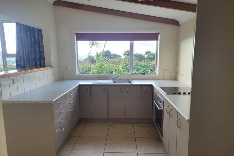 Photo of property in 55 Pioneer Road, Moturoa, New Plymouth, 4310