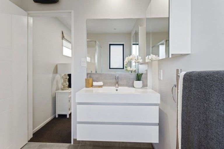 Photo of property in 35 Riverview Road, Rangiora, 7400