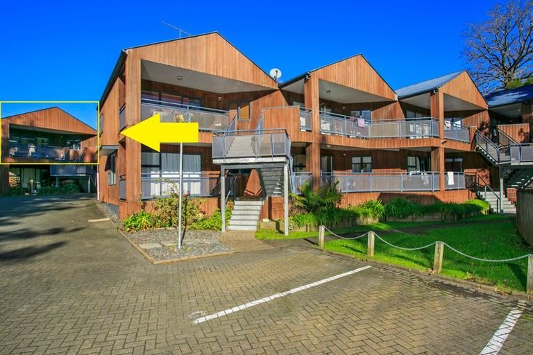 Photo of property in 19/3 The Avenue, Albany, Auckland, 0632