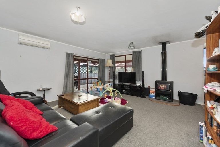 Photo of property in 14 Rosehill Place, Nawton, Hamilton, 3200