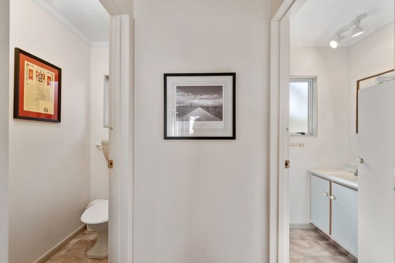 Photo of property in 13 Herea Avenue, Motuoapa, 3382