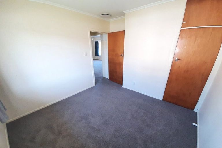 Photo of property in 2/27 Exmouth Road, Northcote, Auckland, 0627