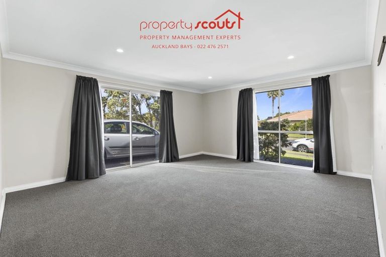 Photo of property in 4 Bluestone Rise, Rosedale, Auckland, 0632