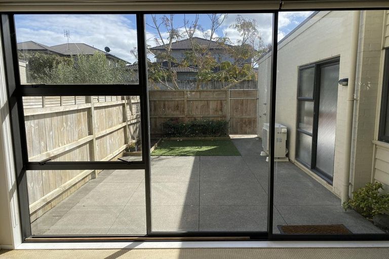 Photo of property in 51 Bluegrey Avenue, Stonefields, Auckland, 1072