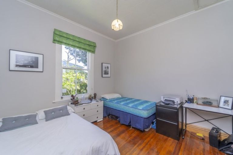 Photo of property in 6 Suez Street, Martinborough, 5711