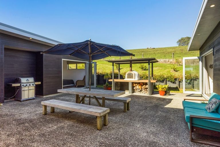 Photo of property in 127 Hauora Lane, Waitoki, Kaukapakapa, 0871