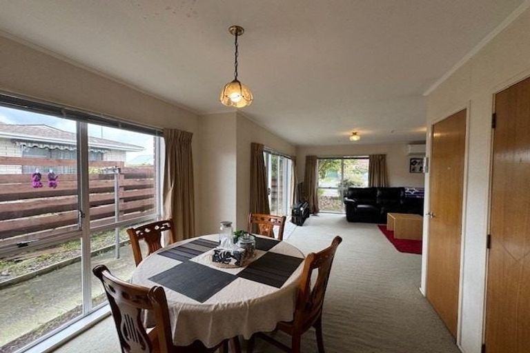 Photo of property in 1/18 Rainforth Street, Roslyn, Palmerston North, 4414