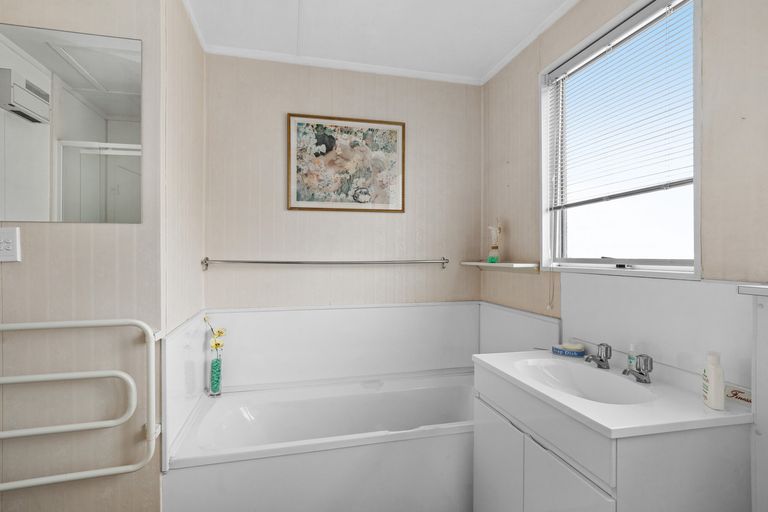 Photo of property in 4 Hart Place, Bridge Hill, Alexandra, 9320