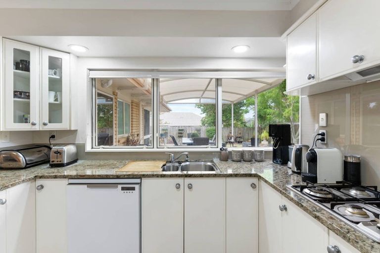 Photo of property in 5 Casabella Court, Northpark, Auckland, 2013