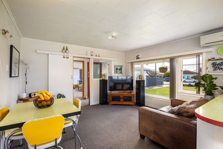 Photo of property in 120 Cutfield Road, Westown, New Plymouth, 4310