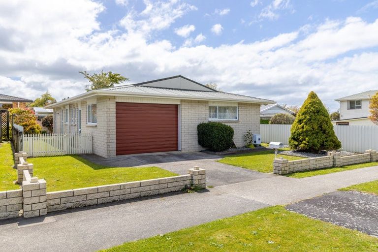 Photo of property in 82 Celia Street, Stratford, 4332