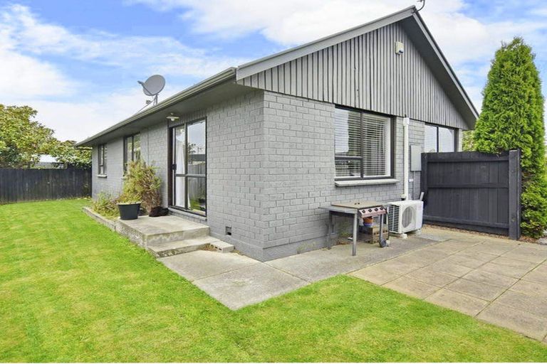 Photo of property in 2/18 Wairakei Road, Strowan, Christchurch, 8052