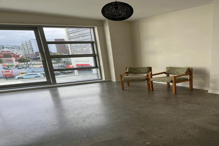 Photo of property in 5/25 Home Street, Mount Victoria, Wellington, 6011