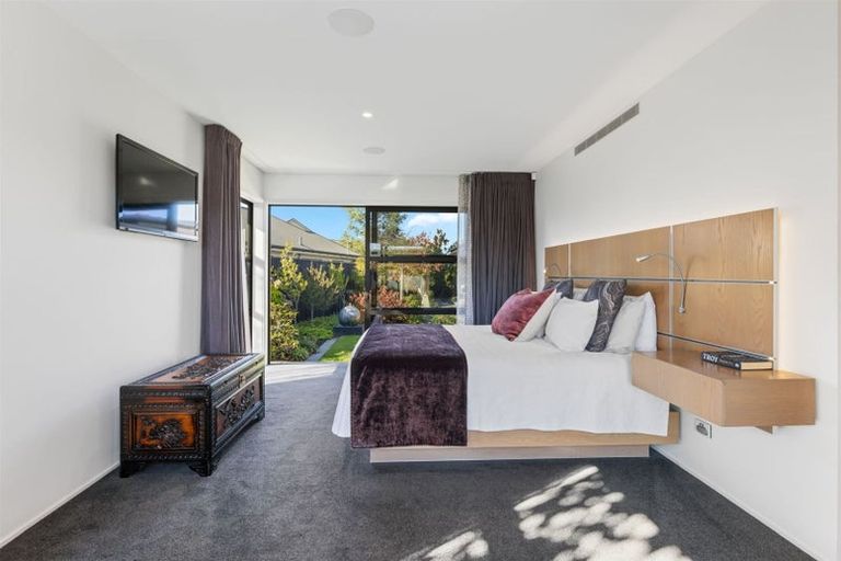 Photo of property in 21 Taunton Green, Papanui, Christchurch, 8052