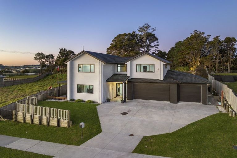 Photo of property in 17 Annmarie Avenue, Totara Park, Auckland, 2019