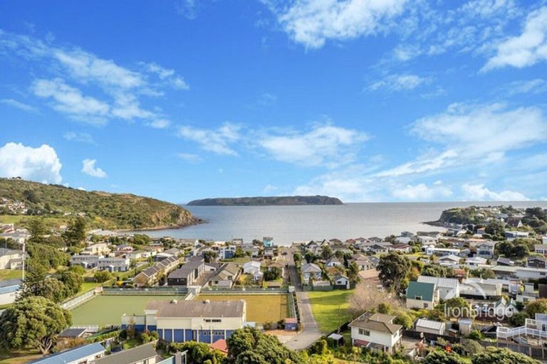 Photo of property in 2 Whitehouse Road, Titahi Bay, Porirua, 5022