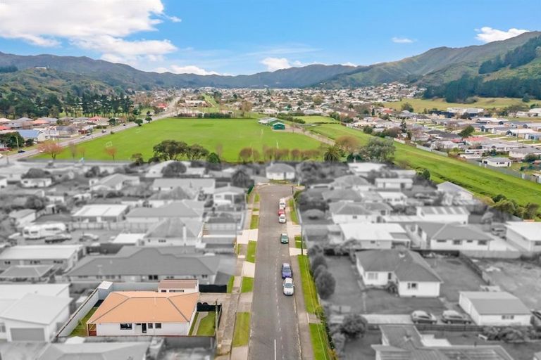 Photo of property in 69 Hyde Street, Wainuiomata, Lower Hutt, 5014