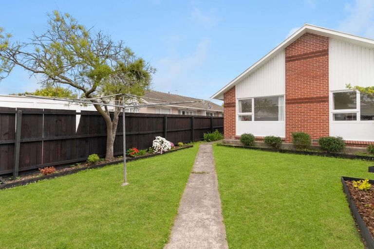 Photo of property in 2/472 Greers Road, Bishopdale, Christchurch, 8053