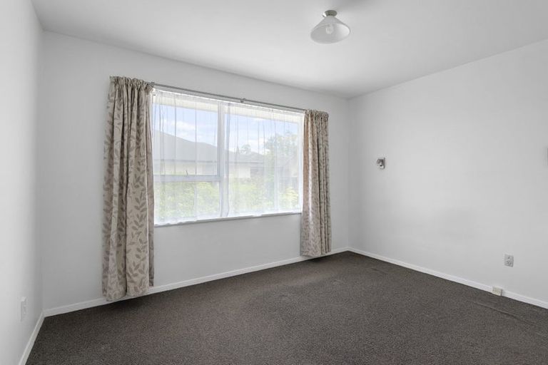 Photo of property in 1/500 Harewood Road, Harewood, Christchurch, 8051