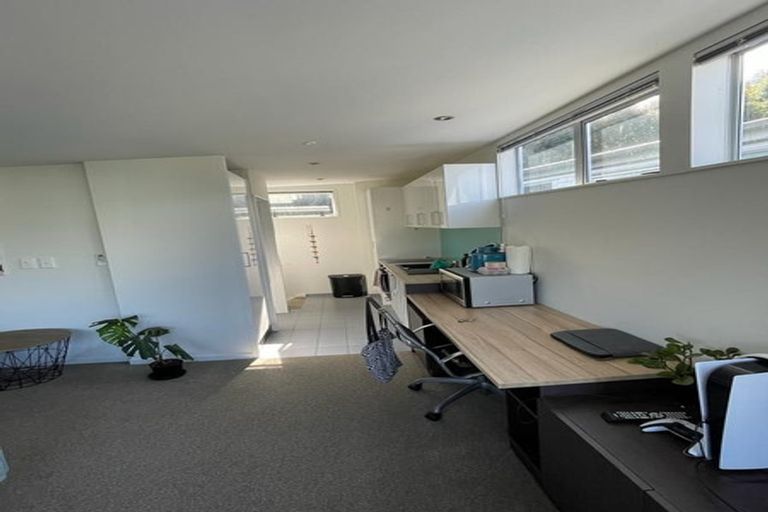 Photo of property in 78c Matipo Road, Mairangi Bay, Auckland, 0630