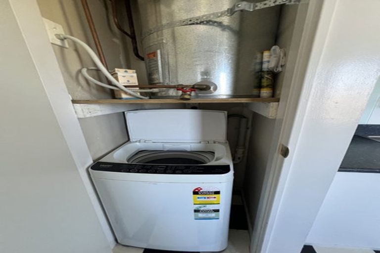 Photo of property in 27b Dominica Crescent, Grenada Village, Wellington, 6037