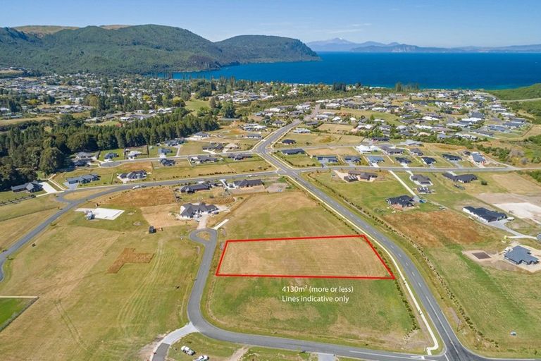 Photo of property in 4 Ribbonwood Lane, Kinloch, Taupo, 3377