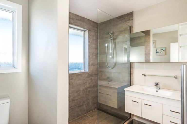 Photo of property in 54 Oriana Crescent, Hornby, Christchurch, 8042