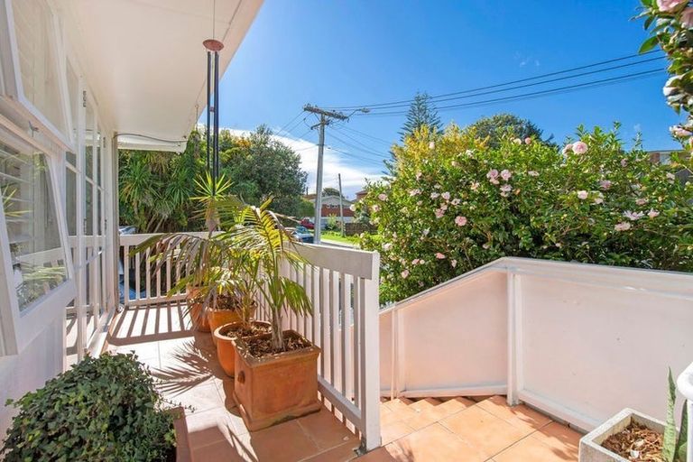 Photo of property in 1/24 Liston Crescent, Cockle Bay, Auckland, 2014