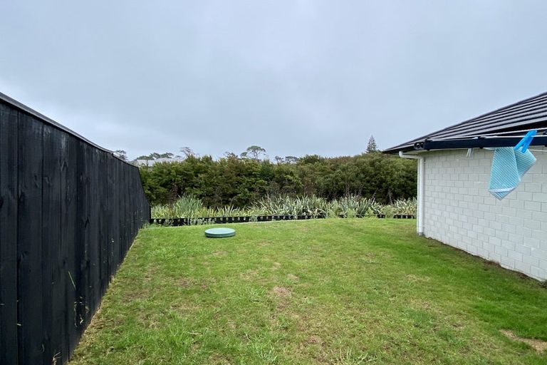 Photo of property in 19 Tahuna Minhinnick Drive, Glenbrook, Waiuku, 2681
