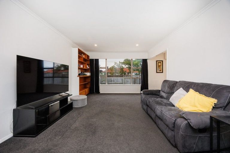 Photo of property in 6 Esk Street, Roslyn, Palmerston North, 4414