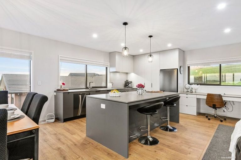 Photo of property in 14 Fisk Road, Pukekohe, 2120