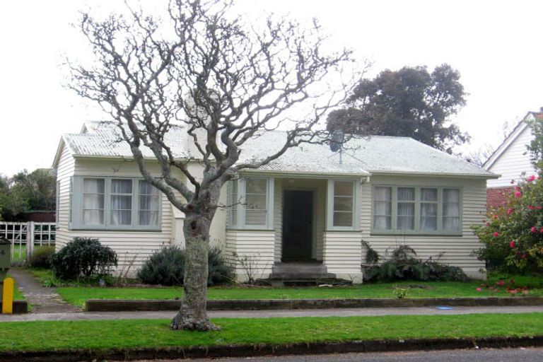 Photo of property in 4 Nathan Place, West End, Palmerston North, 4412