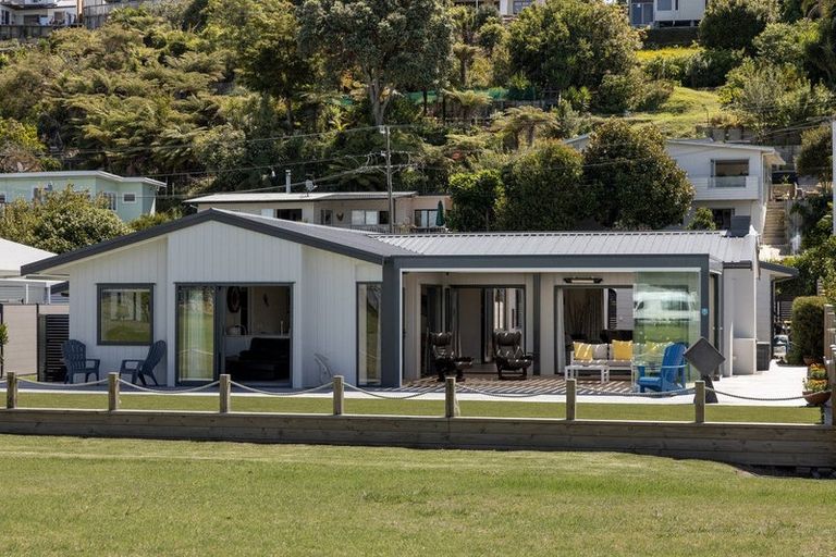 Photo of property in 26 Harbour View Road, Omokoroa, 3114