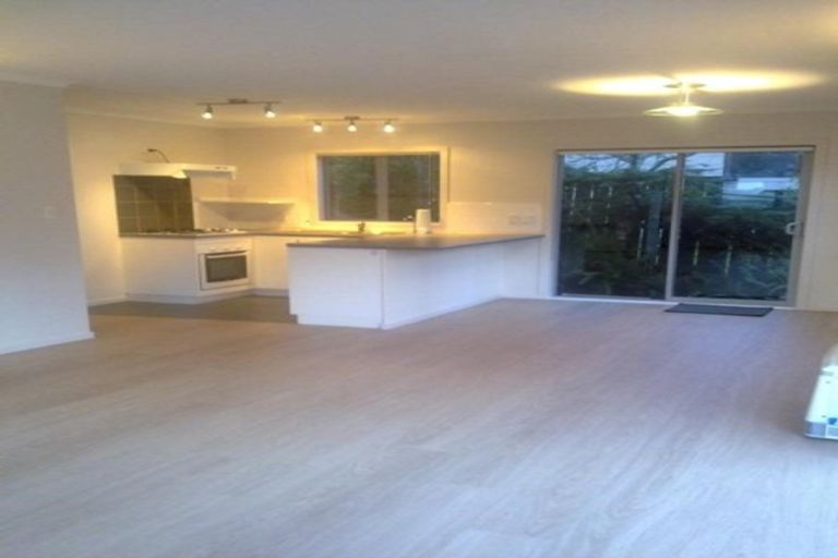 Photo of property in 662 Beach Road, Browns Bay, Auckland, 0630