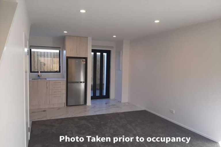 Photo of property in 9/21 Karamu Street, Te Atatu Peninsula, Auckland, 0610