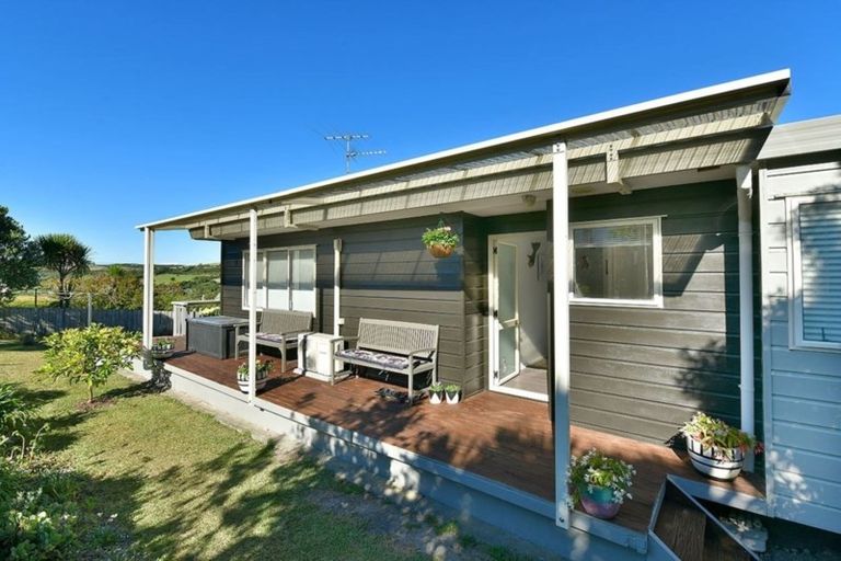 Photo of property in 10 Everard Avenue, Army Bay, Whangaparaoa, 0930