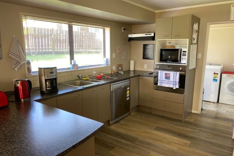 Photo of property in 10 Edgehill Place, Te Puke, 3119