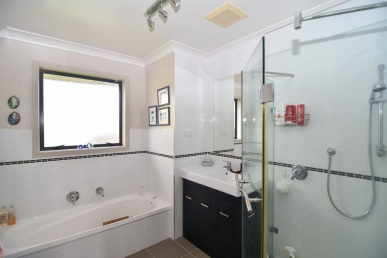 Photo of property in 19 Carrington Drive, Carterton, 5713