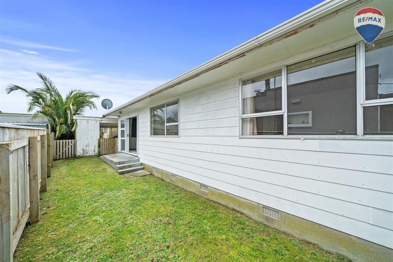 Photo of property in 2/8 Wilford Street, Wallaceville, Upper Hutt, 5018