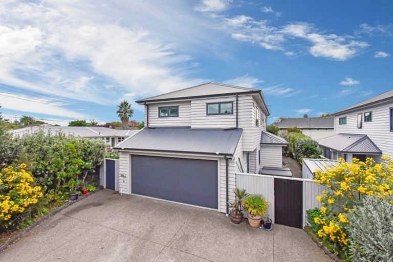 Photo of property in 79c Beach Road, Pahurehure, Papakura, 2113