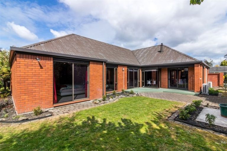 Photo of property in 2/15a Lothian Street, Ilam, Christchurch, 8041